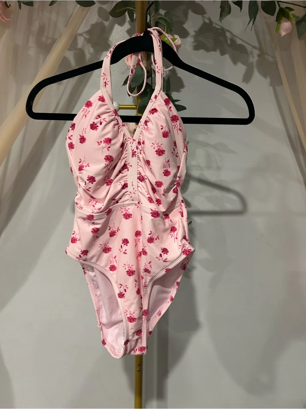 Shade & Shore Pink Floral Ruched Halter One Piece Swimsuit XS NWT